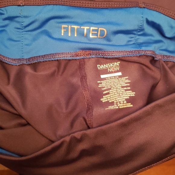 Athletic Set - Picture 3 of 5